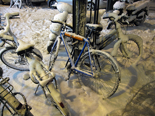 20091217snowbike